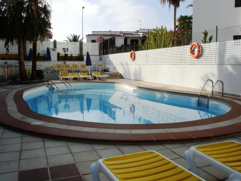 Pool, Karina, Gran Canaria