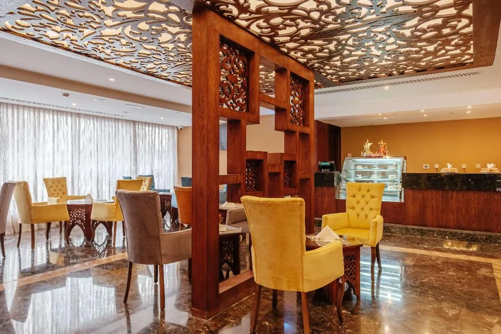 Restaurant, Tulip Inn Al Khan, Dubai