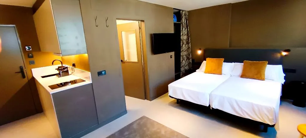 STUDIO SUPERIOR Room, Senator Barcelona Apartments, Barcelona