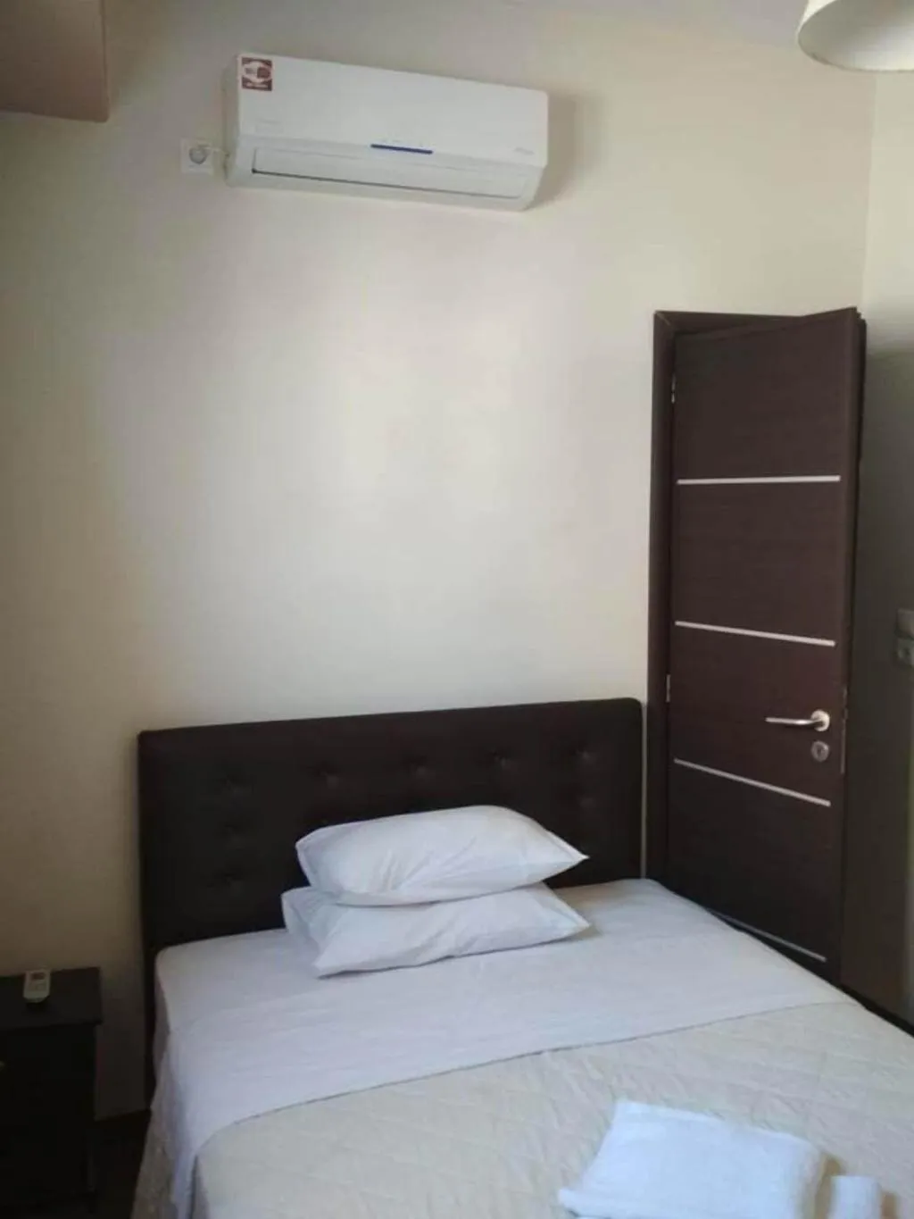 Room, Pella Inn Hostel, Athens