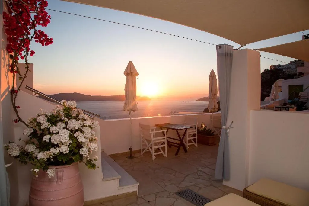 Terrace, Cabana 112 Cliff Suites, Santorini