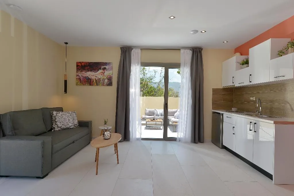 DOUBLE SUPERIOR WITH BALCONY Room, Swan Paradise Residences, Kalamata