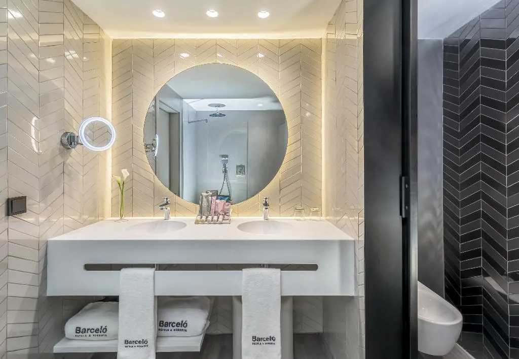 Double or Twin DELUXE PREMIUM Room, Barcelo Sevilla Renacimiento, Seville
