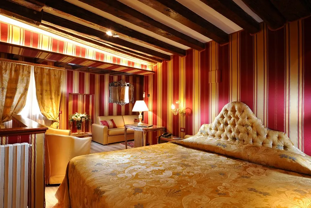 JUNIOR SUITE STANDARD Room, Ca' Marinella, Venice