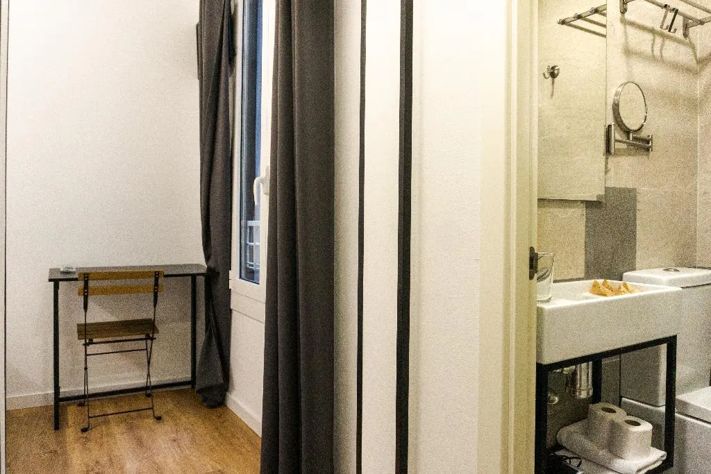 TWIN TWO BEDS Room, Fontanella Green House, Barcelona