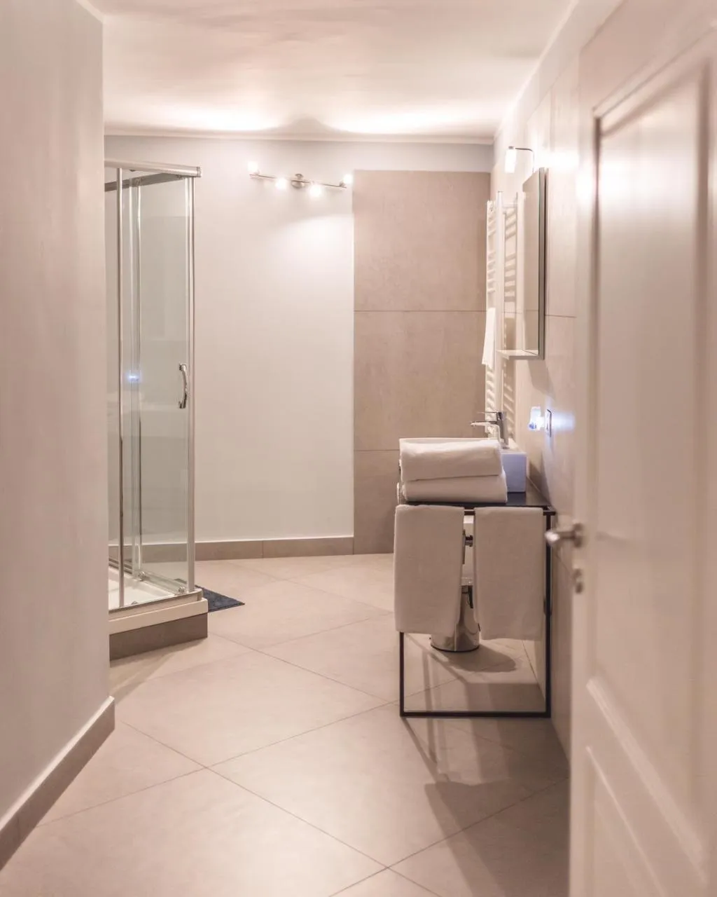 DOUBLE SUPERIOR Room, Relais Della Porta, Naples