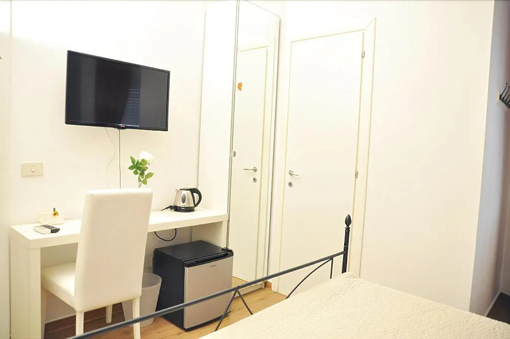 Room, Ideal B&B, Rome