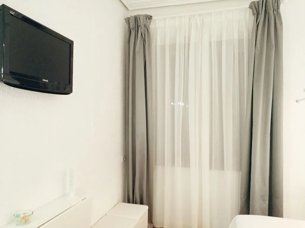 Room, Hostal Terán, Madrid