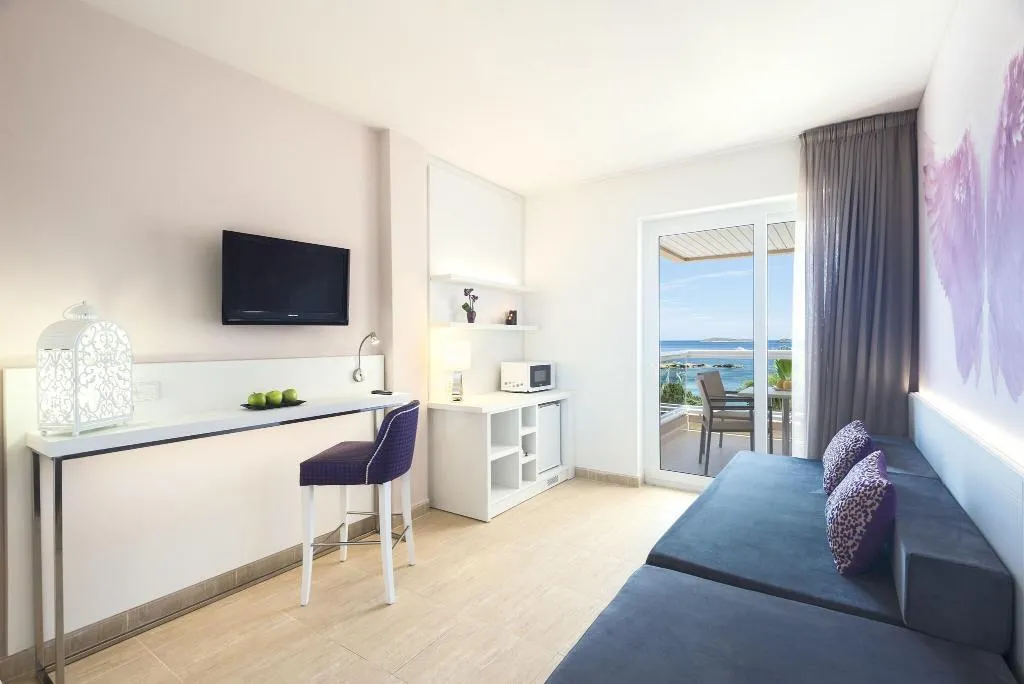SUITE SIDE SEA VIEW Room, Tropic Garden, Ibiza