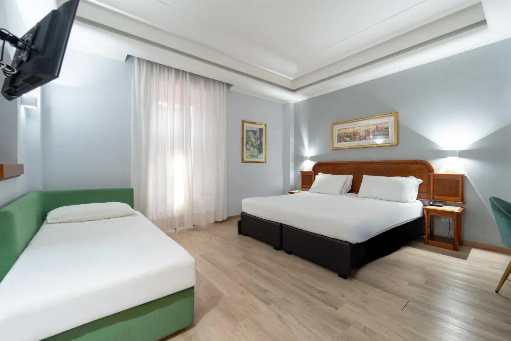 TRIPLE STANDARD Room, Oxford, Rome