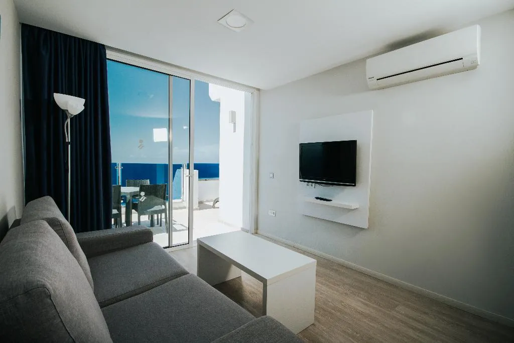 JUNIOR SUITE STANDARD Room, Servatur Puerto Azul, Gran Canaria