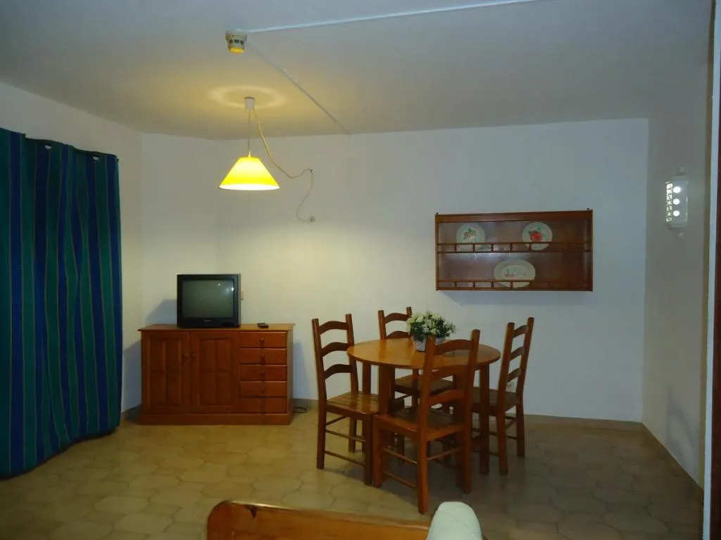 APARTMENT TWO BEDROOMS Room, Rainha D. Leonor, Algarve