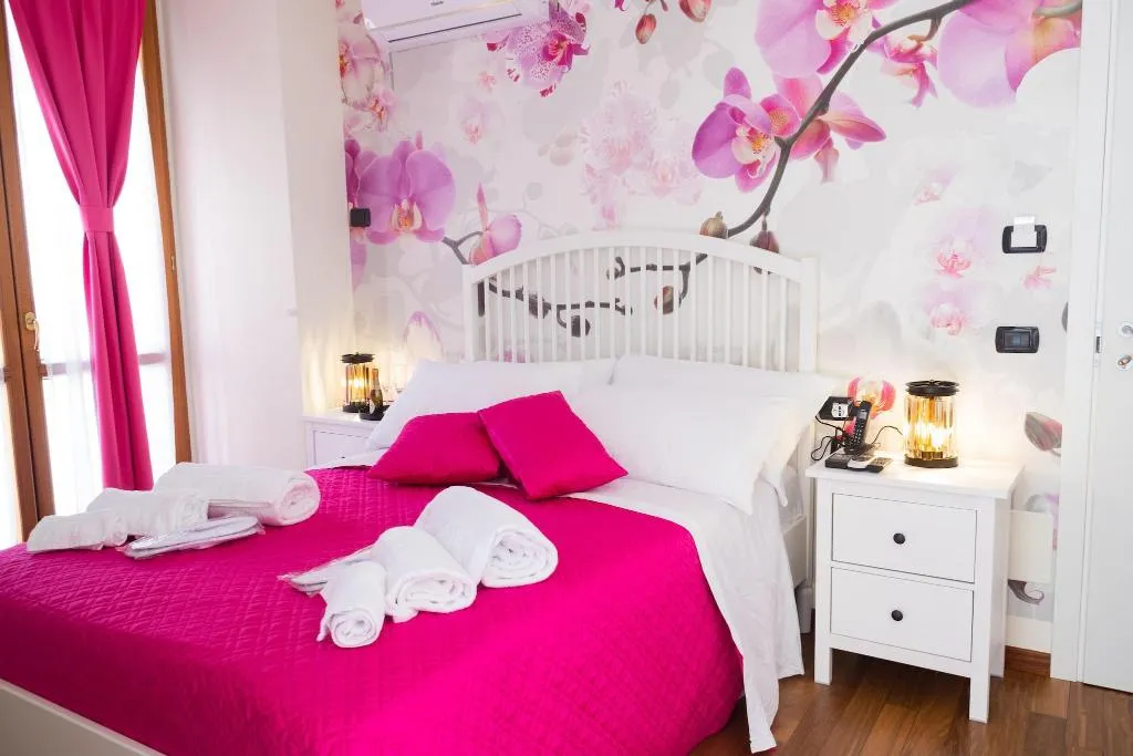 Room, Bed Boutique Napoli Colors, Naples
