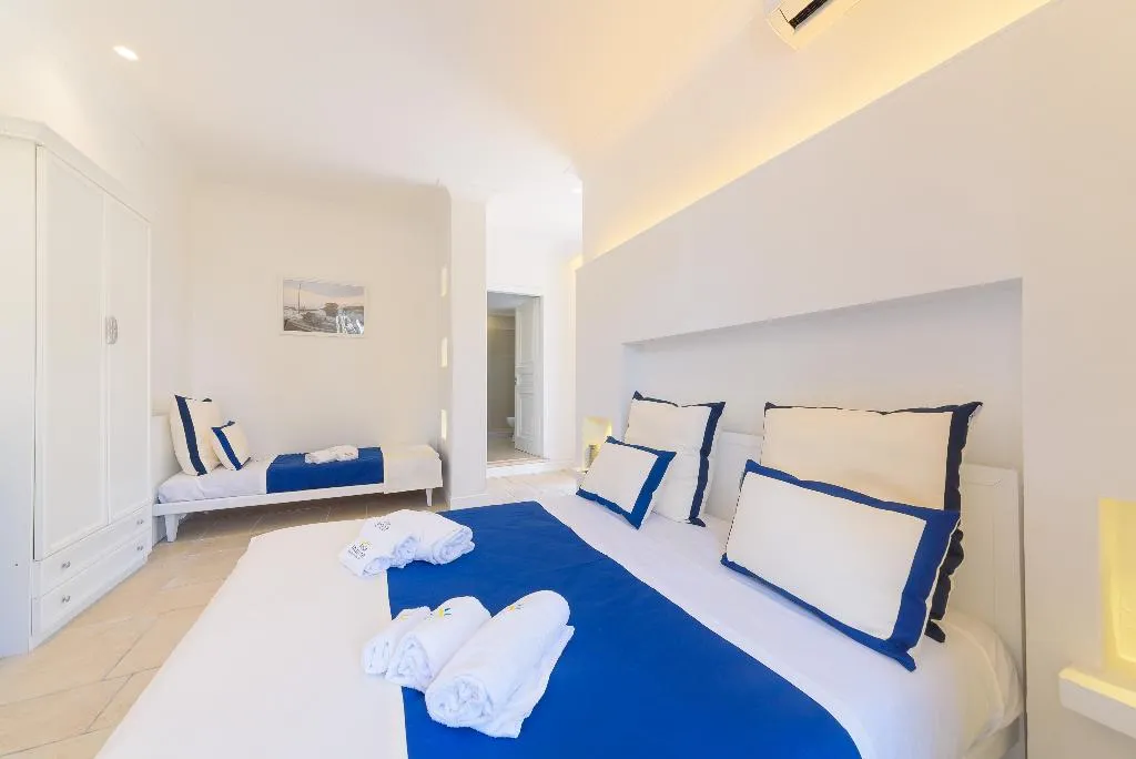 FAMILY ROOM CAPACITY 4 Room, Villa Fortuna Holiday Resort, Naples
