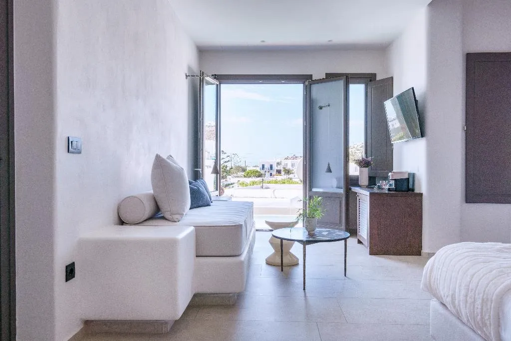 SUITE TWO DOUBLE BEDS Room, Pelican Bay Art, Mykonos