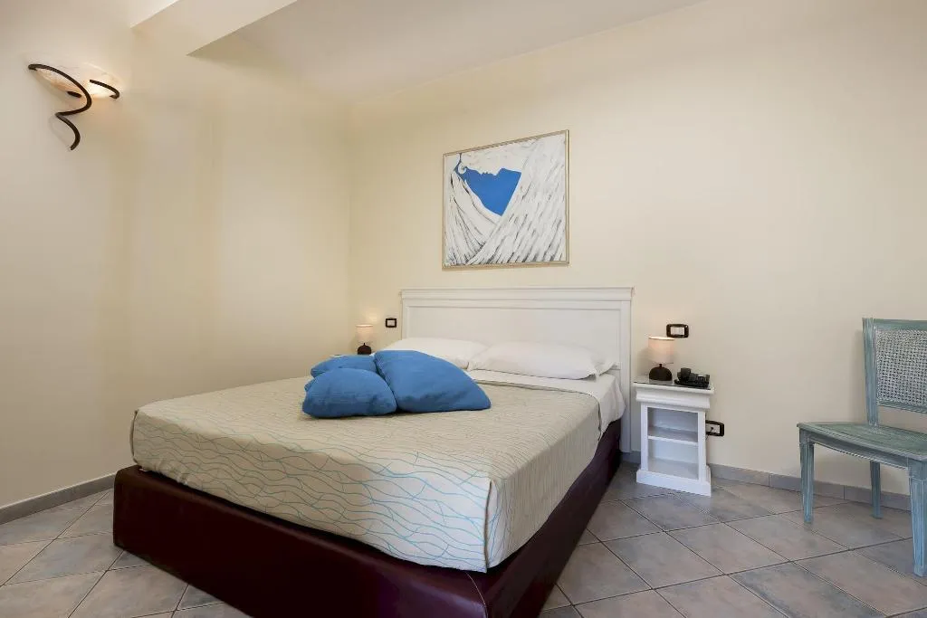 Room, Riviera, Palermo