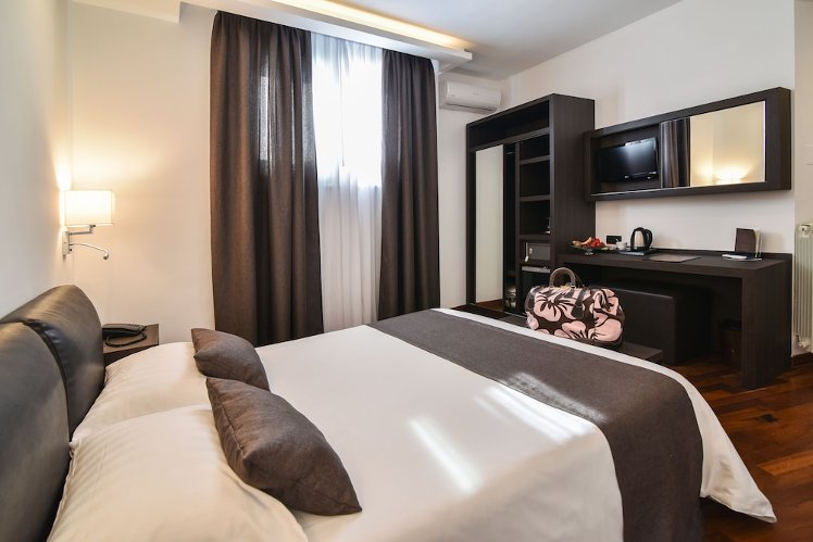 Hotel Palma, Naples