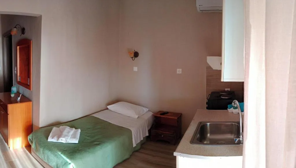 Room, Prosforio, Thessaloniki