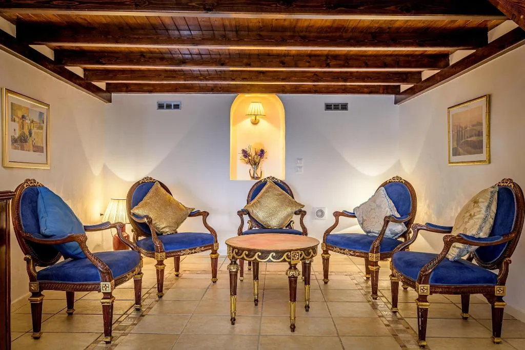 Room, Golden Grey Goose, Santorini