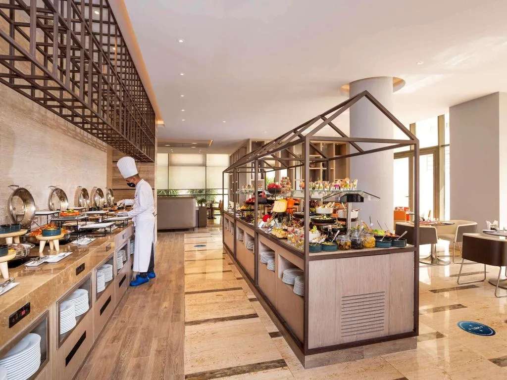 Restaurant, Novotel Tunis Lac, Tunisia