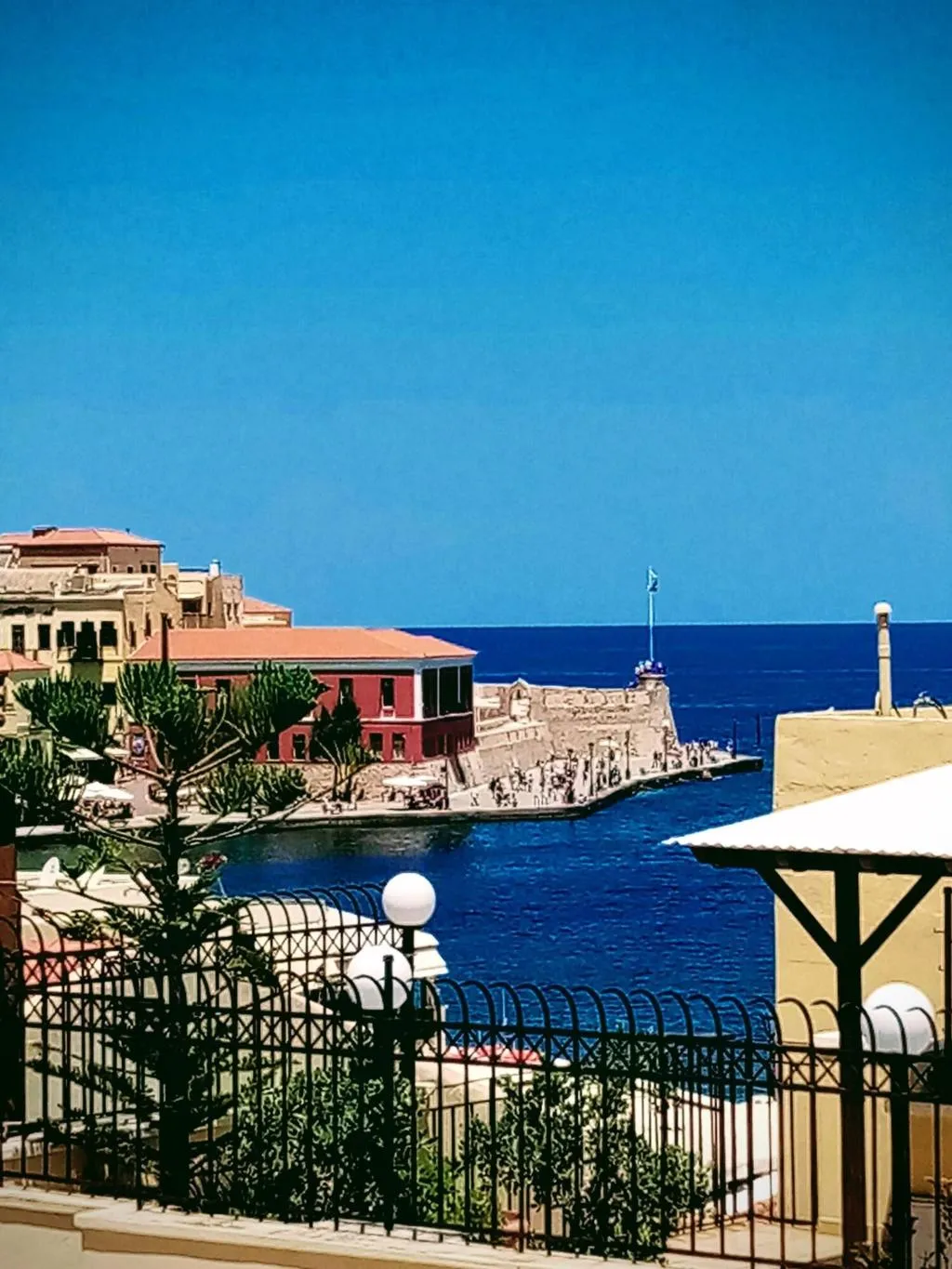 General view, Palazzo di Pietro, Crete