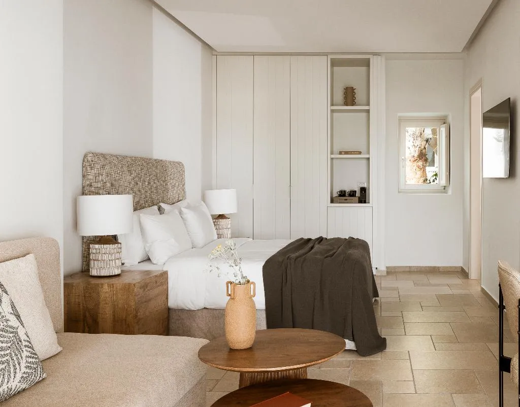 JUNIOR SUITE GARDEN VIEW Room, Amaria Beach Resort, Athens