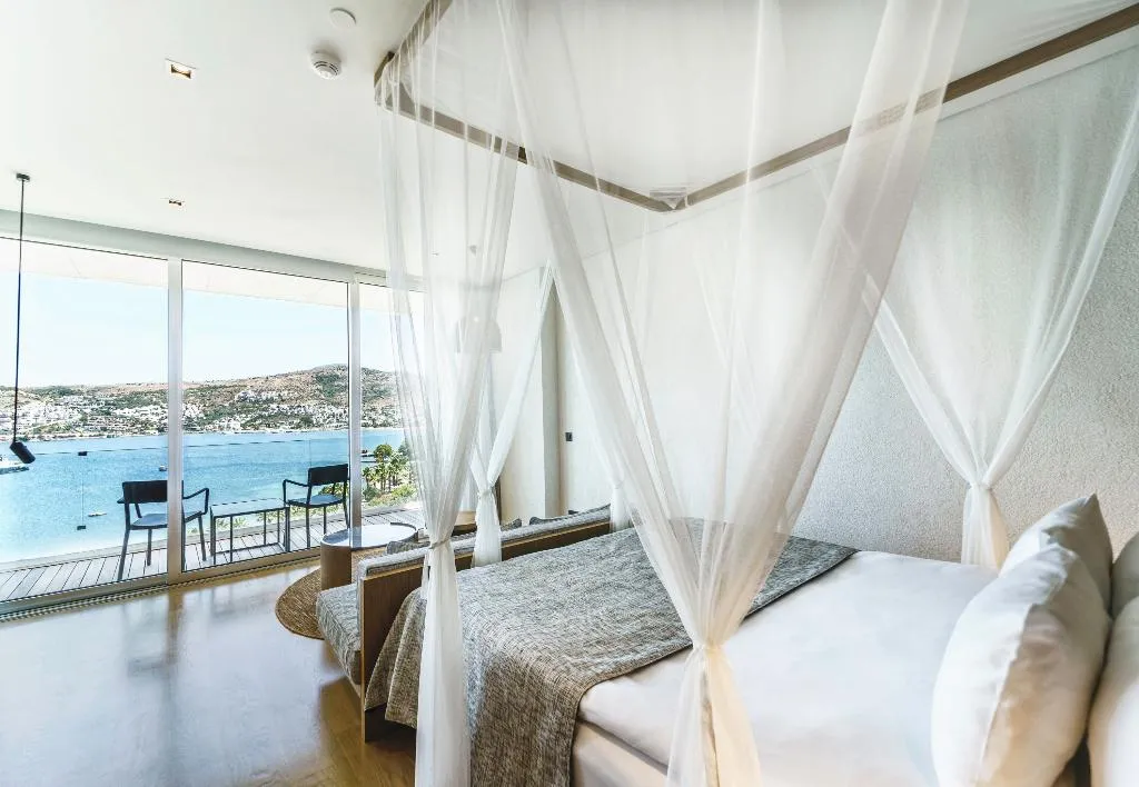 DOUBLE DELUXE SEA VIEW Room, Cape Bodrum Luxury Hotel & Beach, Bodrum