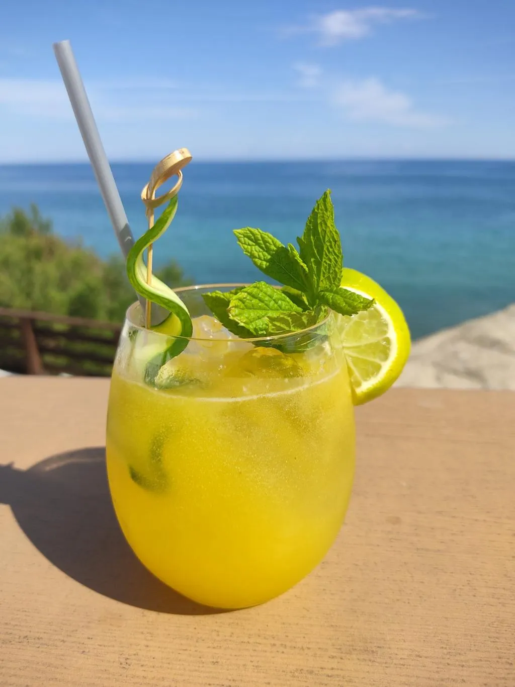Bar, Akrotiri Olympus Luxury Suites, Thessaloniki