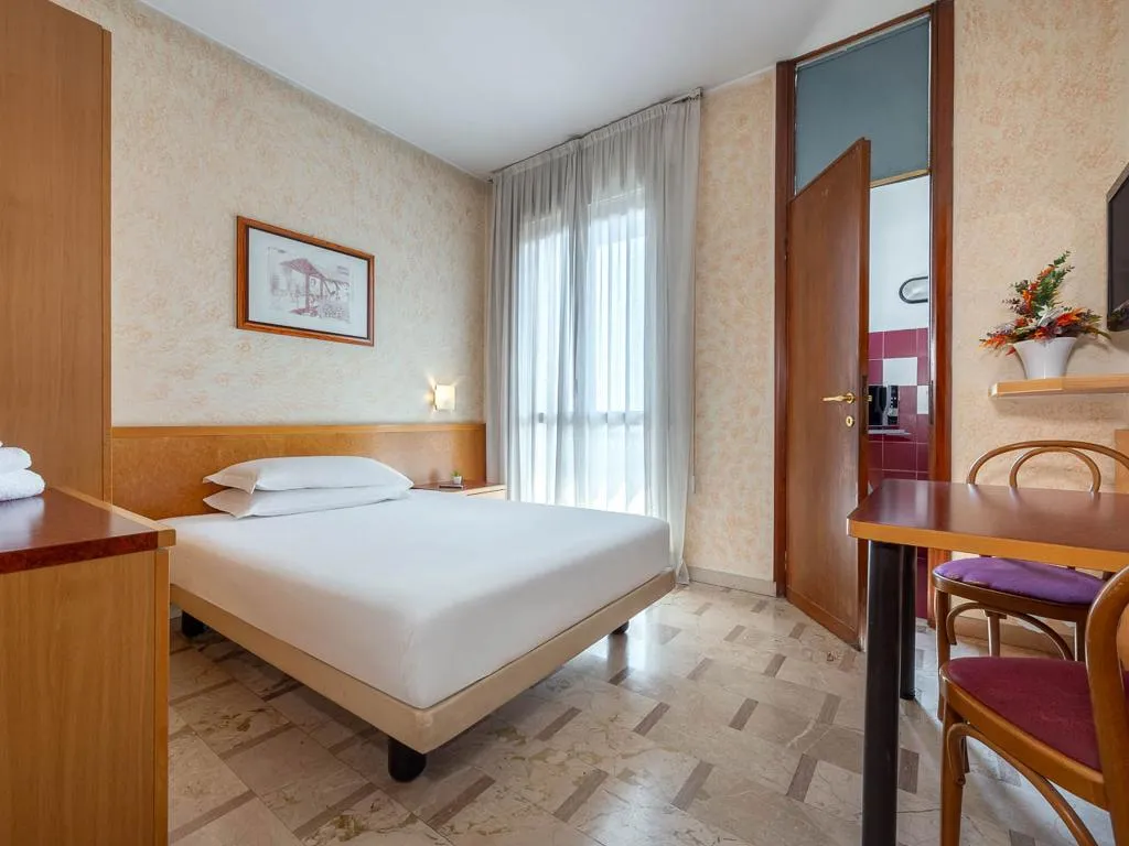 SINGLE WITH KITCHENETTE Room, iH ApartHotel Milano Argonne Park, Milan