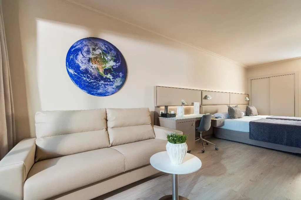 TRIPLE DELUXE Room, Salles Hotel Pere IV, Barcelona