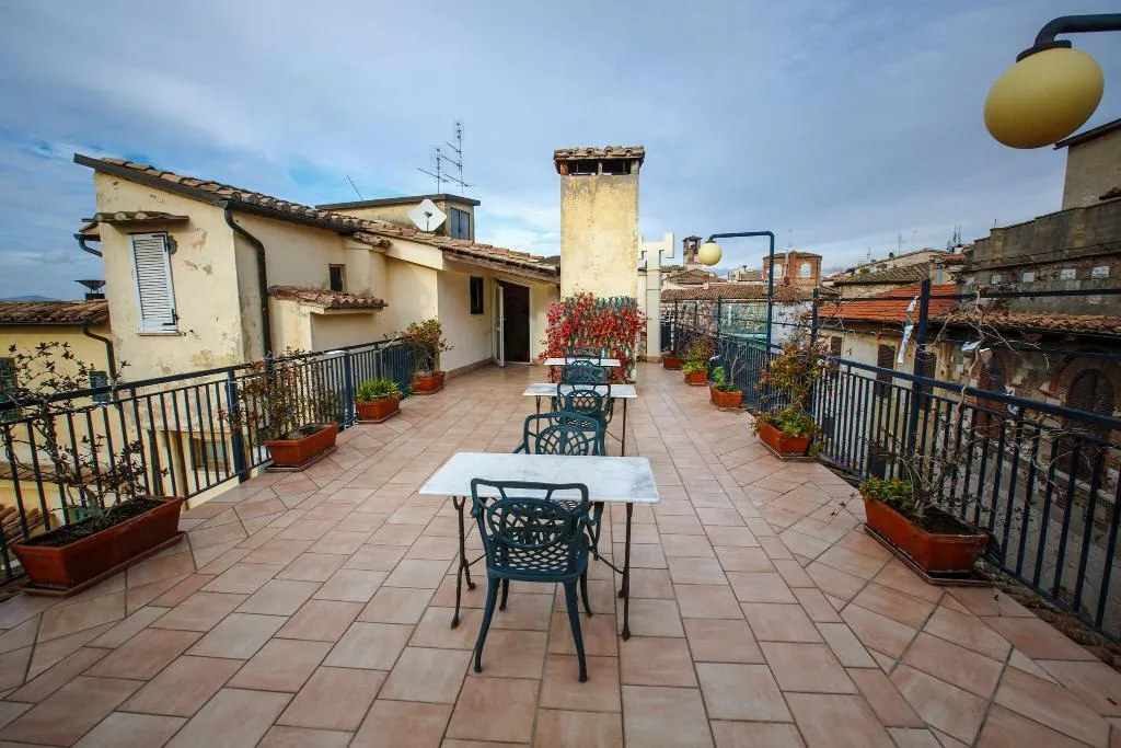 Terrace, Hotel Fortuna, Perugia