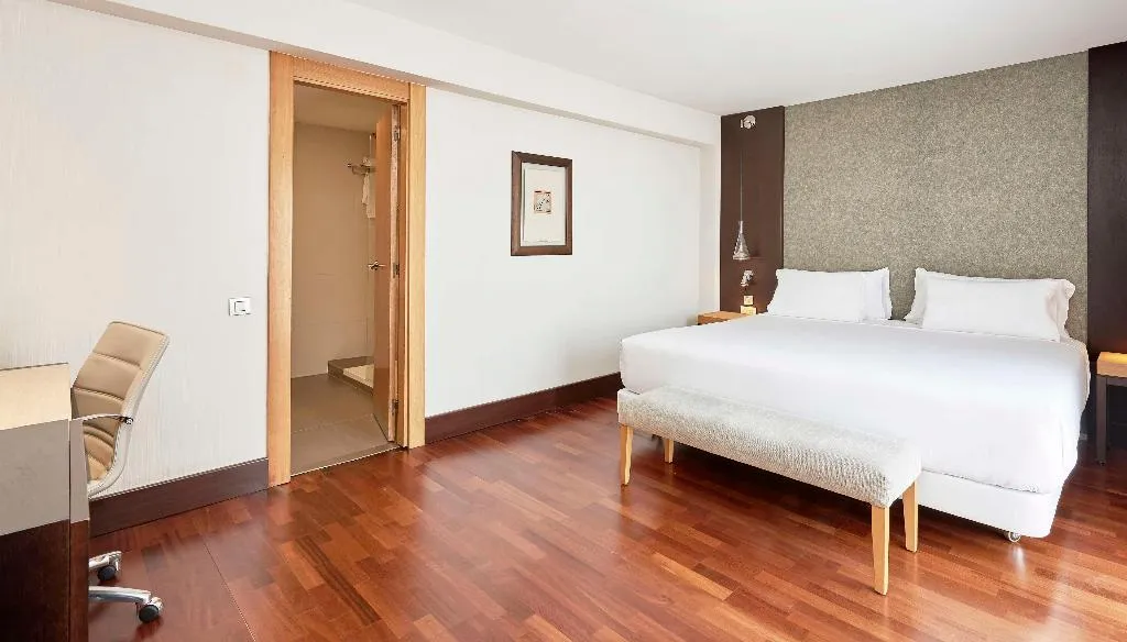 Room, NH Barcelona Stadium, Barcelona