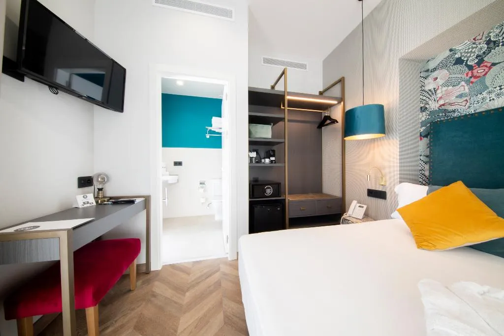 DOUBLE STANDARD Room, Soho Boutique Sevilla, Seville