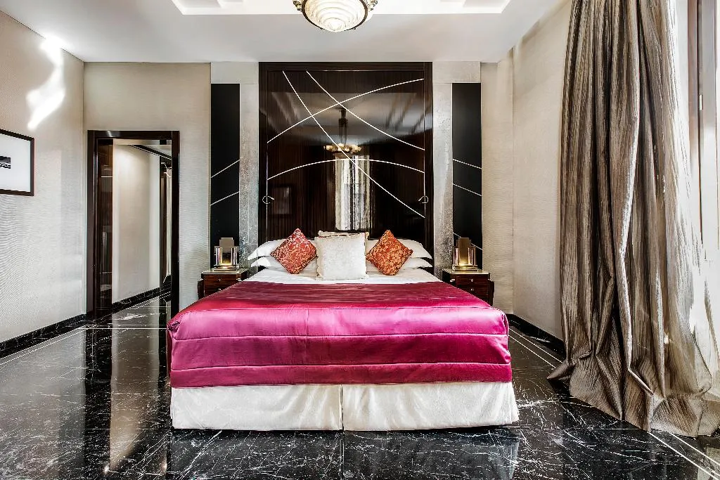 SUITE ONE BEDROOM Room, Baglioni Hotel Regina, Rome