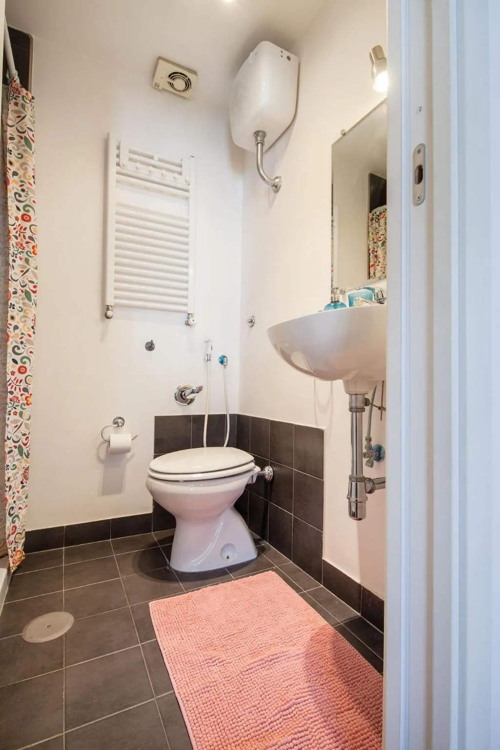 Room, Napolicentro Mare, Naples