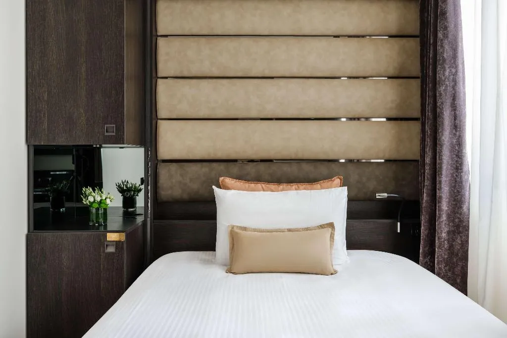 DOUBLE SINGLE USE DELUXE Room, The Square Milano Duomo, Milan