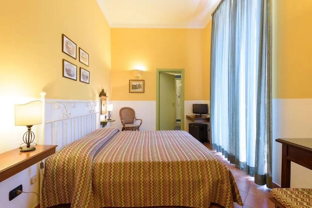 Room, Mergellina, Naples