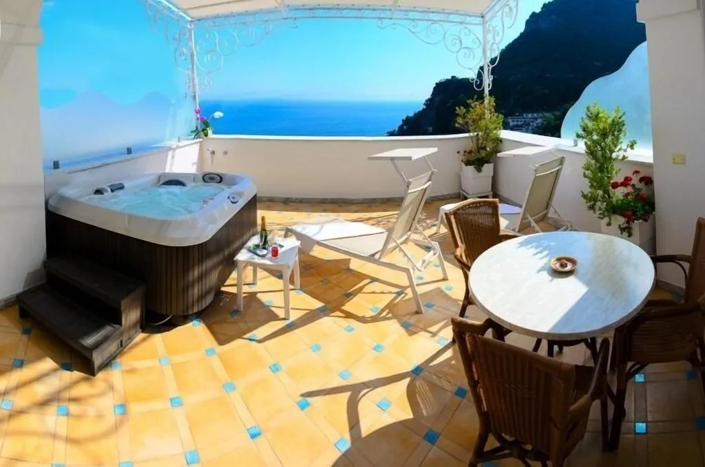 SUITE WITH PRIVATE POOL Room, Palazzo Marzoli Resort, Naples