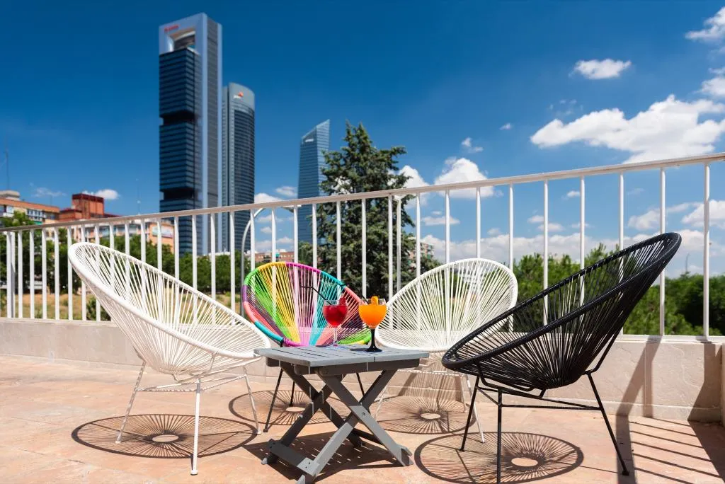 Terrace, Hotel Madrid Chamartín Affiliated by Meliá, Madrid