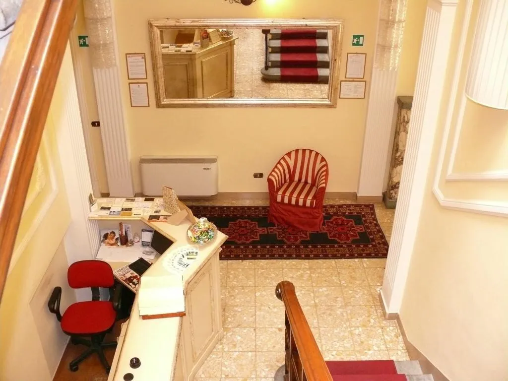 Lobby, Residence Michelangiolo, Florence