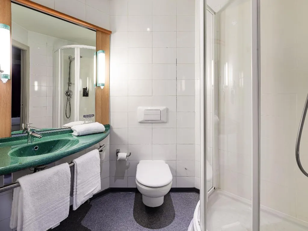 TWIN STANDARD Room, Ibis Madrid Getafe, Madrid