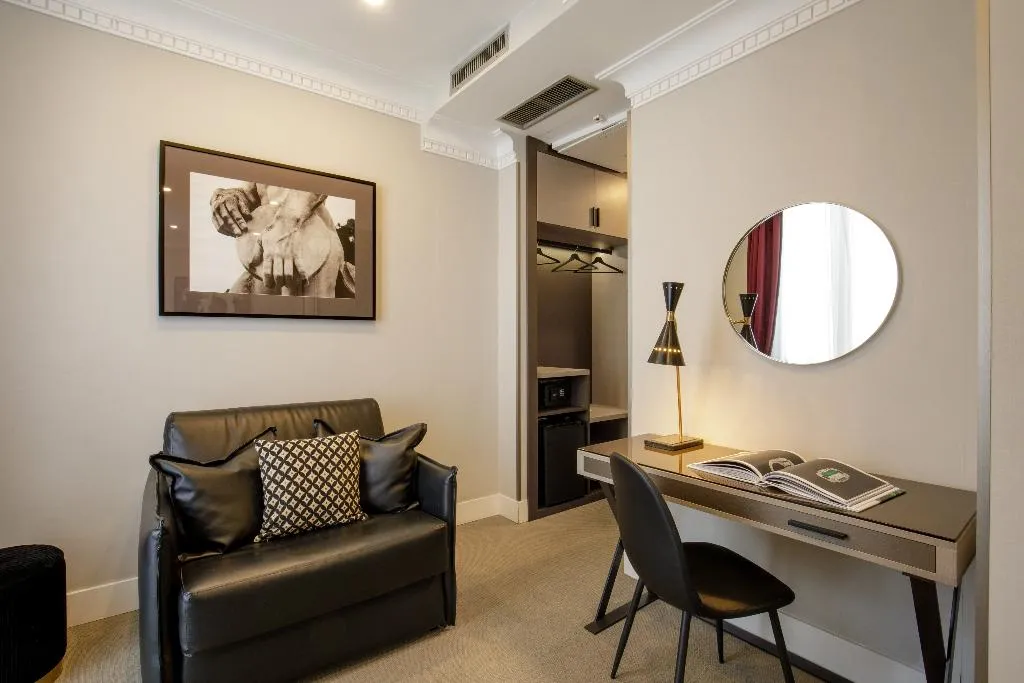 DOUBLE SUPERIOR Room, Condotti Boutique Hotel, Rome
