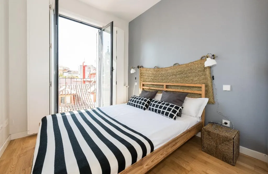 APARTMENT TWO BEDROOMS Room, Apartamentos Madrid Puerta del Sol, Madrid