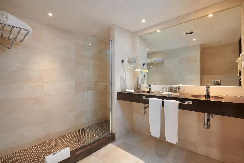 JUNIOR SUITE SEA VIEW Room, Hipotels Cala Millor Park, Majorca