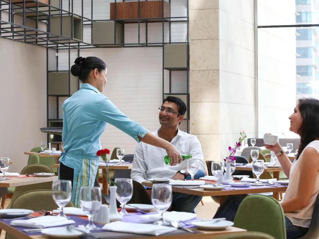 Restaurant, Ibis Styles Dubai Jumeira, Dubai