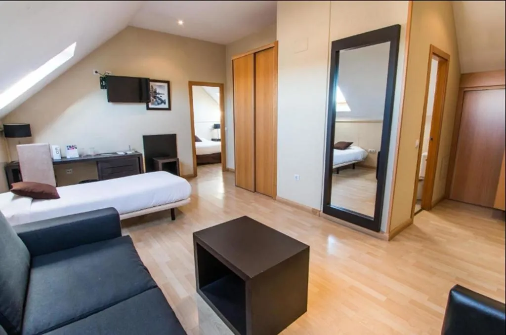 SUITE STANDARD Room, Hotel Suites Feria de Madrid, Madrid