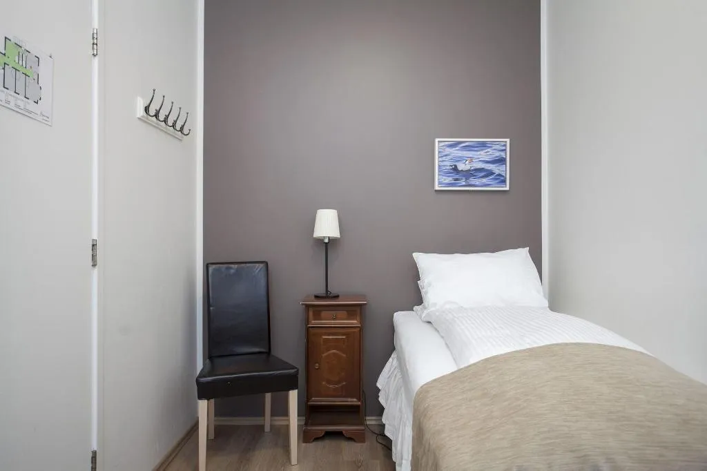 Room, Hilda, Reykjavik