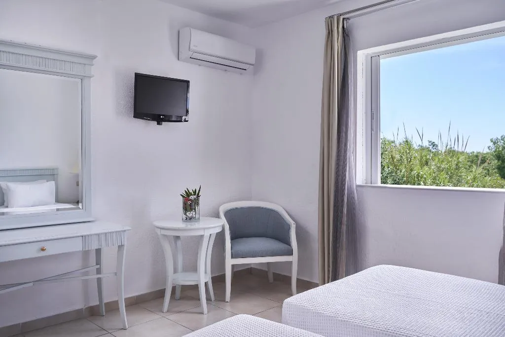 FAMILY ROOM GARDEN VIEW Room, Sandy Beach Resort, Corfu