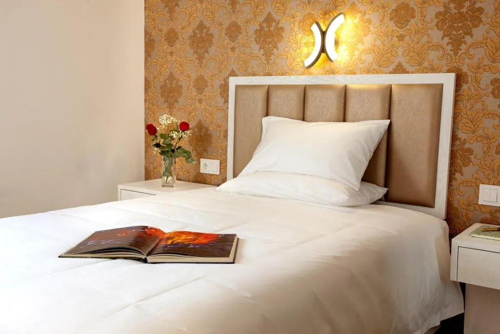 Room, Hotel Insula Barataria, Madrid