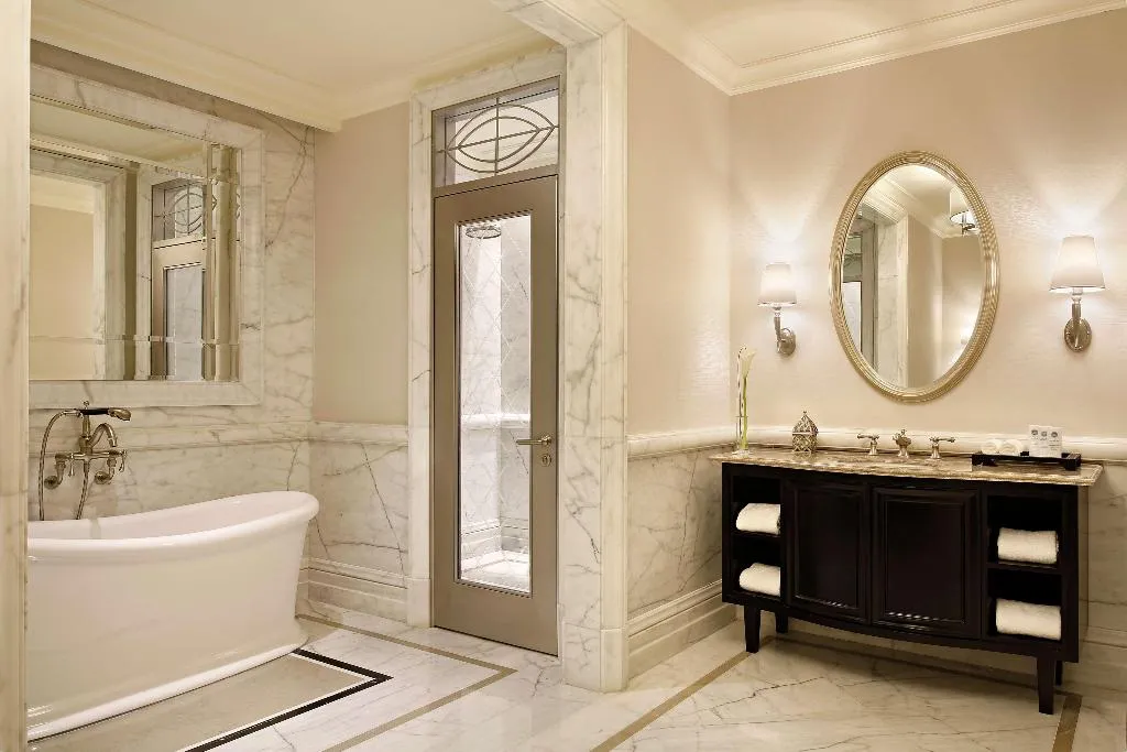 SUITE SUPERIOR Room, Al Habtoor Palace, Dubai